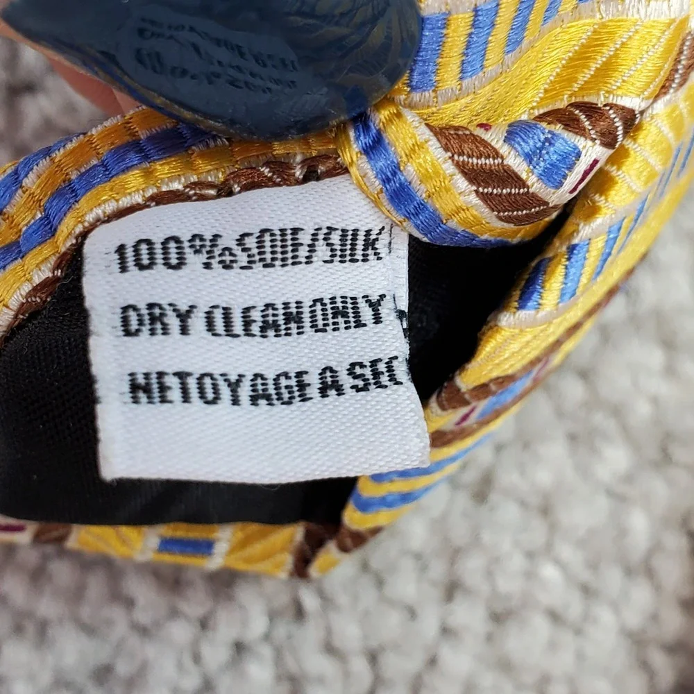 The Metropolitan Museum‎ of Art Necktie Mens Yellow Multi Diagonal Stripes Silk